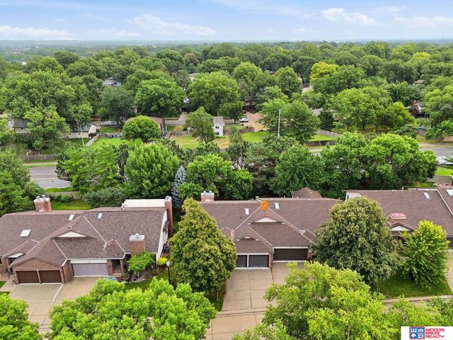 722 Lancashire Court, Lincoln, NE 68510