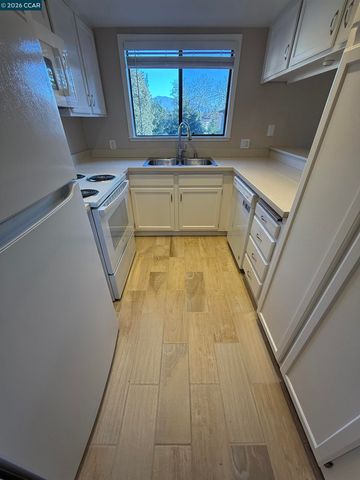 2055 Sierra Rd 12, Concord, CA 94518