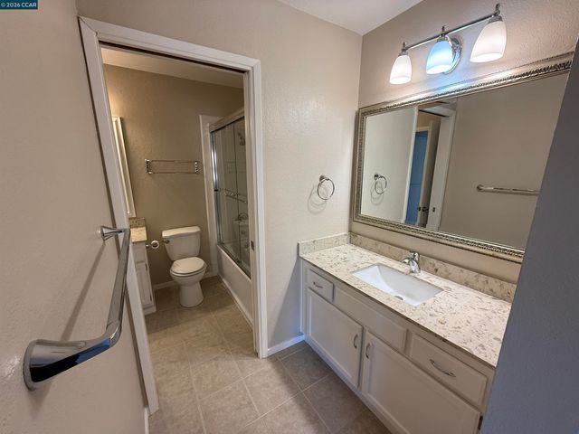 2055 Sierra Rd 12, Concord, CA 94518