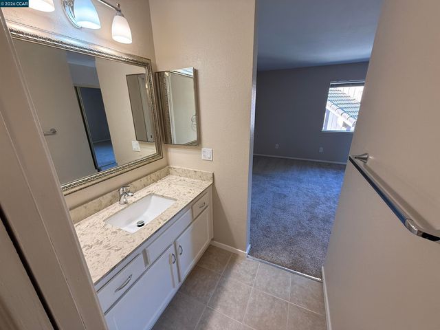 2055 Sierra Rd 12, Concord, CA 94518