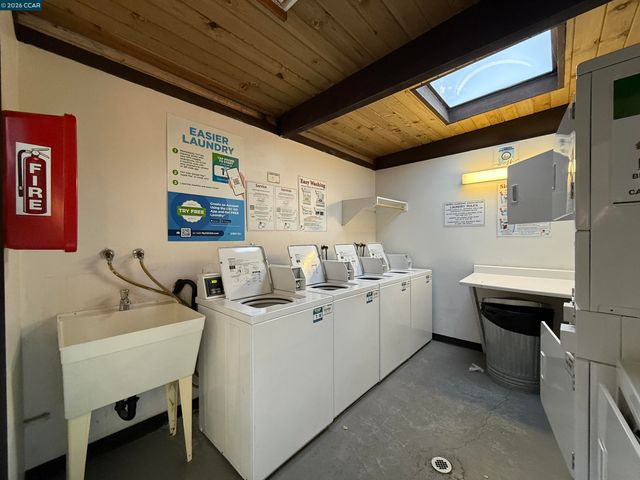 2055 Sierra Rd 12, Concord, CA 94518