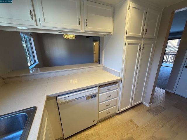 2055 Sierra Rd 12, Concord, CA 94518