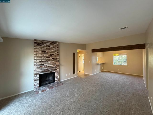 2055 Sierra Rd 12, Concord, CA 94518