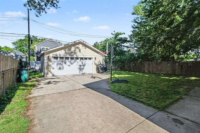 3971 Thomas Avenue, Berkley, MI 48072
