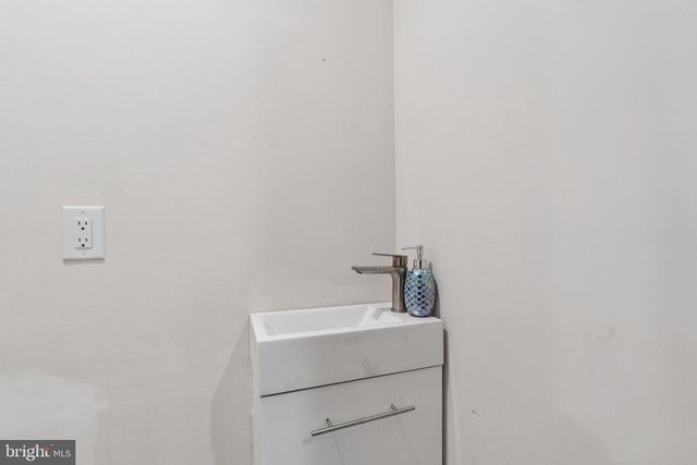 703 WINTON ST, Philadelphia, PA 19148