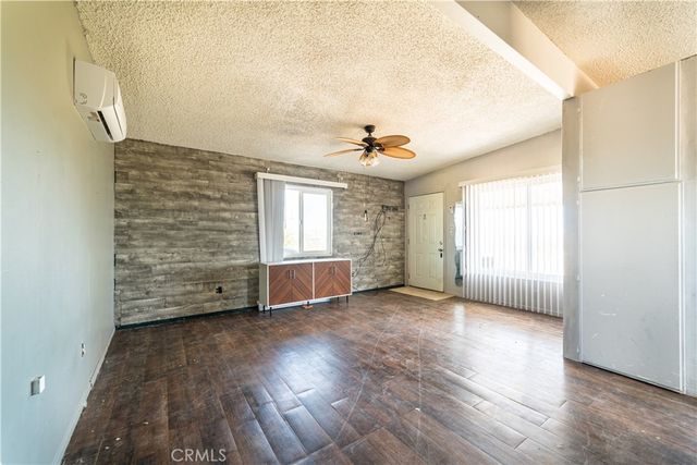 56617 Massachusets, Landers, CA 92285