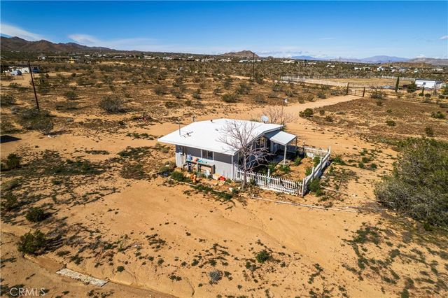 56617 Massachusets, Landers, CA 92285