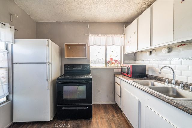 56617 Massachusets, Landers, CA 92285
