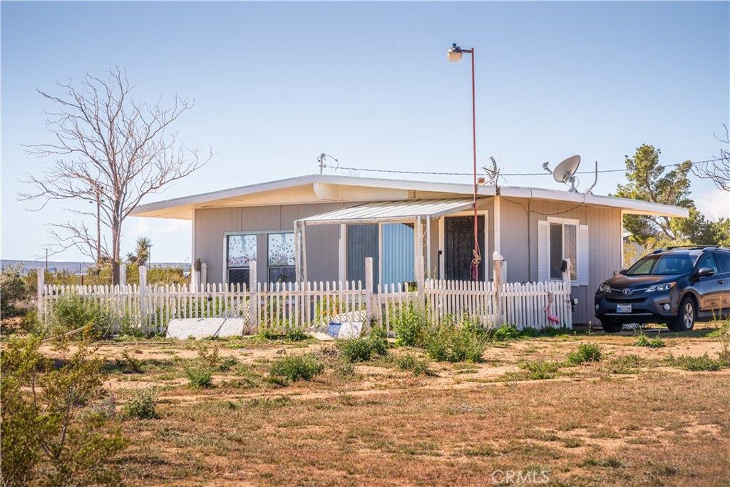 56617 Massachusets, Landers, CA 92285