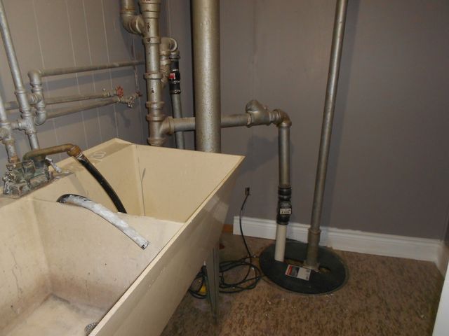 5820 S Rutherford Avenue, Chicago, IL 60638