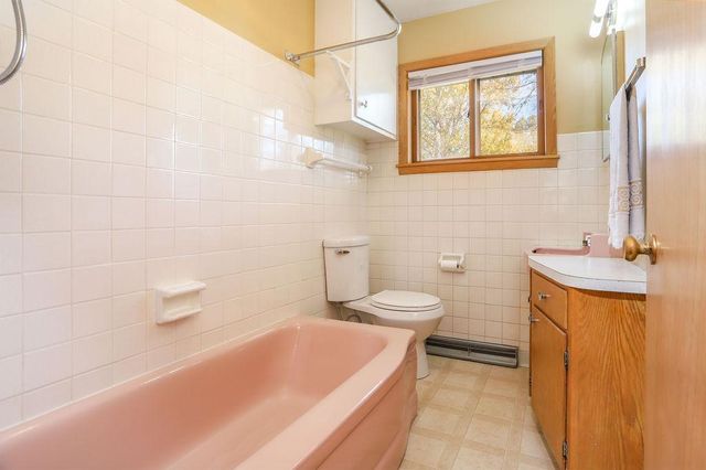 1112 Elm Street S, Moorhead, MN 56560