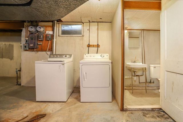 1112 Elm Street S, Moorhead, MN 56560