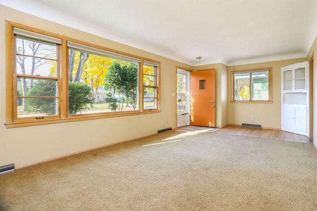 1112 Elm Street S, Moorhead, MN 56560