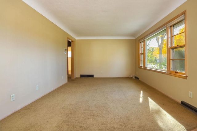 1112 Elm Street S, Moorhead, MN 56560