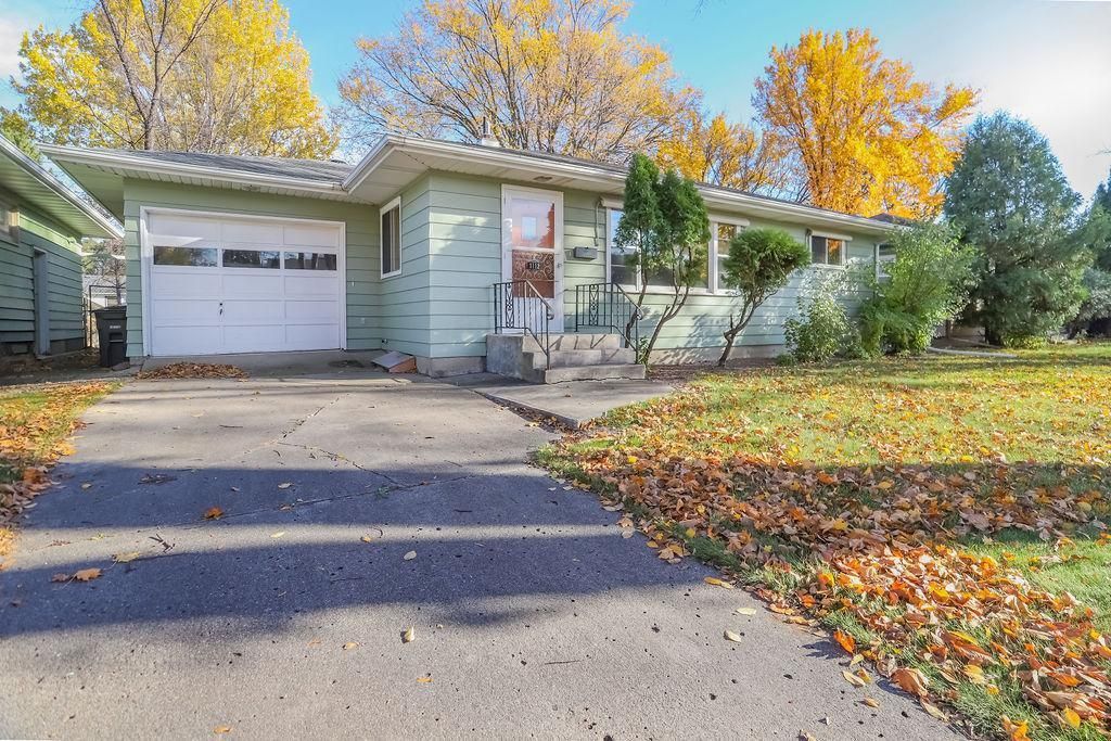 1112 Elm Street S, Moorhead, MN 56560