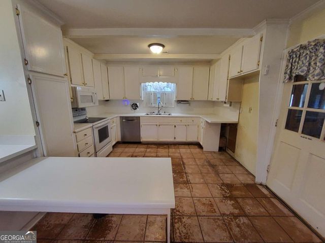 172 Middlesex Lane NW, Marietta, GA 30064