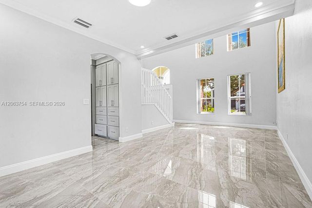 1623 E Harmony Lake Cir, Davie, FL 33324