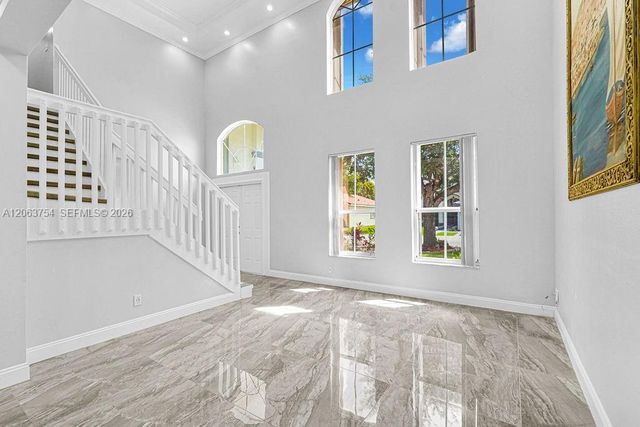 1623 E Harmony Lake Cir, Davie, FL 33324