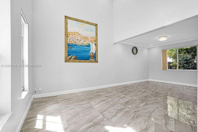 1623 E Harmony Lake Cir, Davie, FL 33324