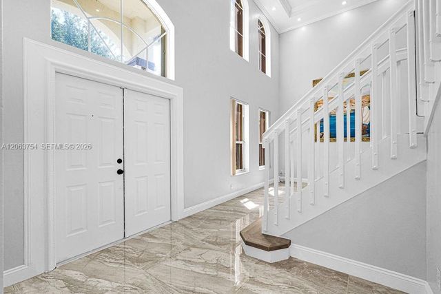 1623 E Harmony Lake Cir, Davie, FL 33324