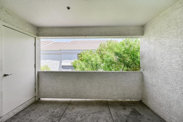 3065 N 67th Avenue Apt 212, Phoenix, AZ 85033