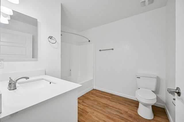 3065 N 67th Avenue Apt 212, Phoenix, AZ 85033