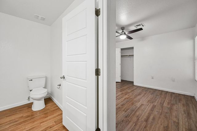 3065 N 67th Avenue Apt 212, Phoenix, AZ 85033