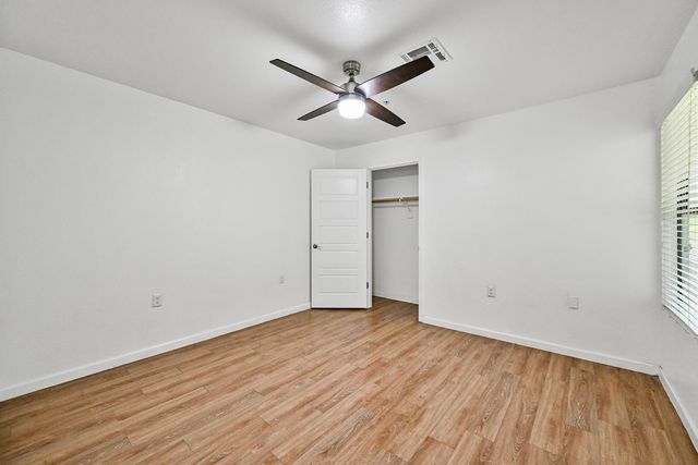 3065 N 67th Avenue Apt 212, Phoenix, AZ 85033