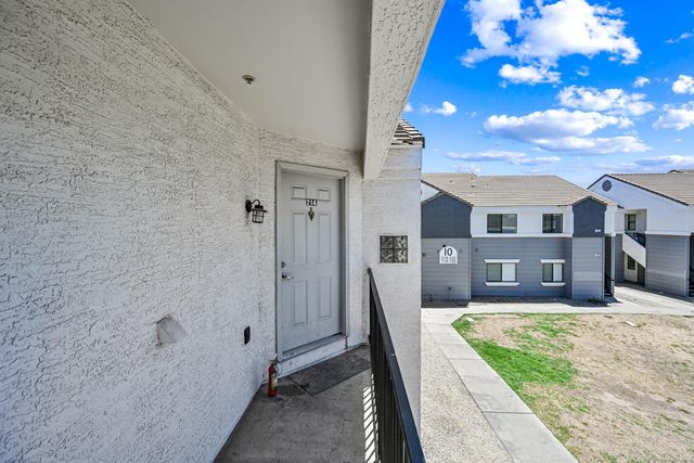3065 N 67th Avenue Apt 212, Phoenix, AZ 85033