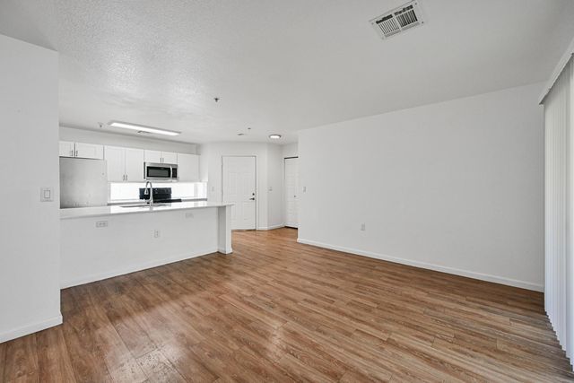 3065 N 67th Avenue Apt 212, Phoenix, AZ 85033