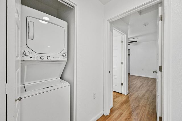 3065 N 67th Avenue Apt 212, Phoenix, AZ 85033