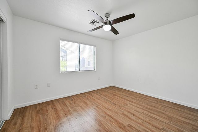 3065 N 67th Avenue Apt 212, Phoenix, AZ 85033