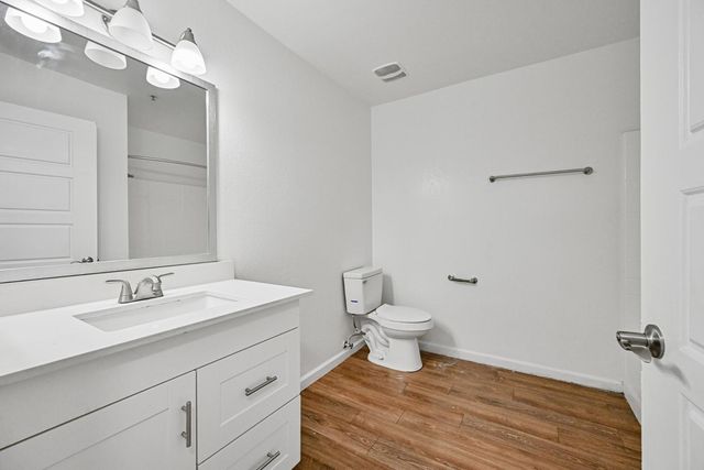 3065 N 67th Avenue Apt 212, Phoenix, AZ 85033