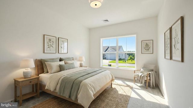 609 LILLIANA DR, Lebanon, PA 17046