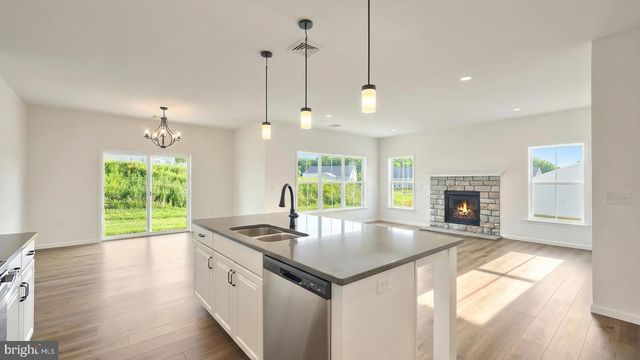 609 LILLIANA DR, Lebanon, PA 17046