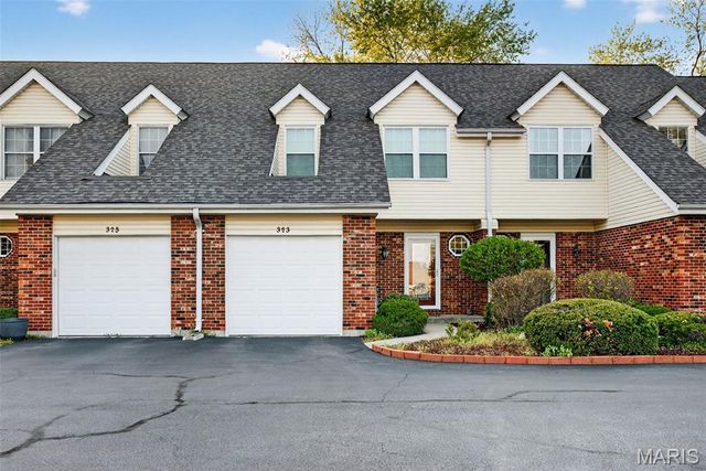 323 Devonshire Court, St Peters, MO 63376