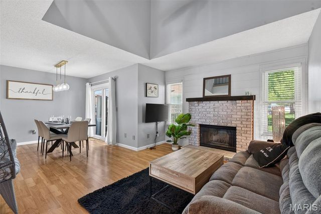 323 Devonshire Court, St Peters, MO 63376