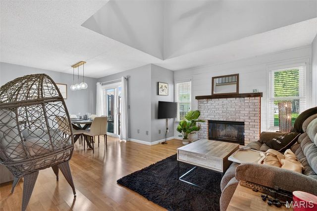 323 Devonshire Court, St Peters, MO 63376