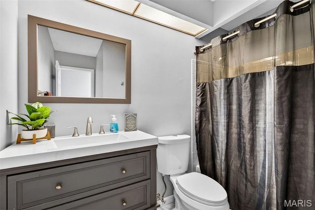 323 Devonshire Court, St Peters, MO 63376