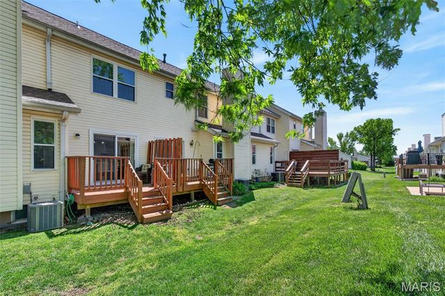 323 Devonshire Court, St Peters, MO 63376