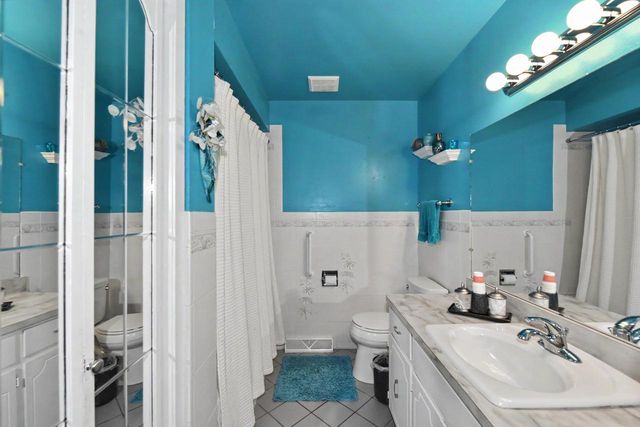 W245S7345 Heather Ridge DRIVE, Waukesha, WI 53189
