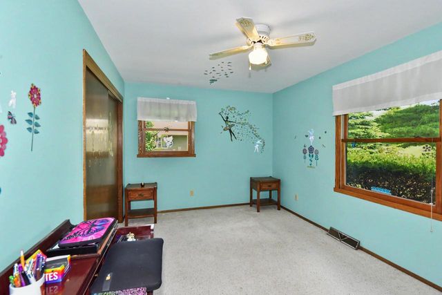 W245S7345 Heather Ridge DRIVE, Waukesha, WI 53189