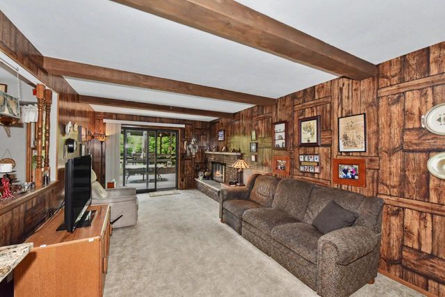 W245S7345 Heather Ridge DRIVE, Waukesha, WI 53189
