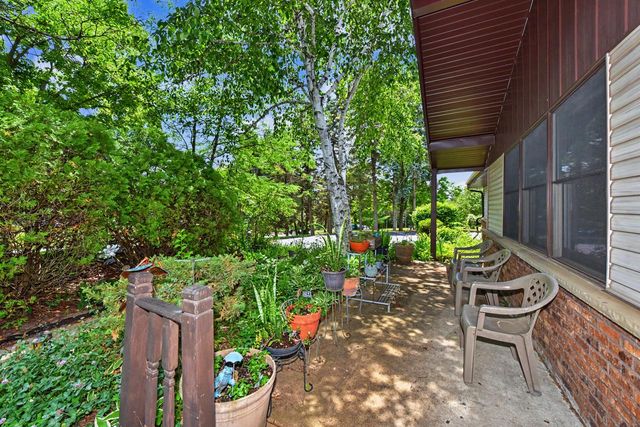 W245S7345 Heather Ridge DRIVE, Waukesha, WI 53189