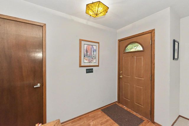 W245S7345 Heather Ridge DRIVE, Waukesha, WI 53189