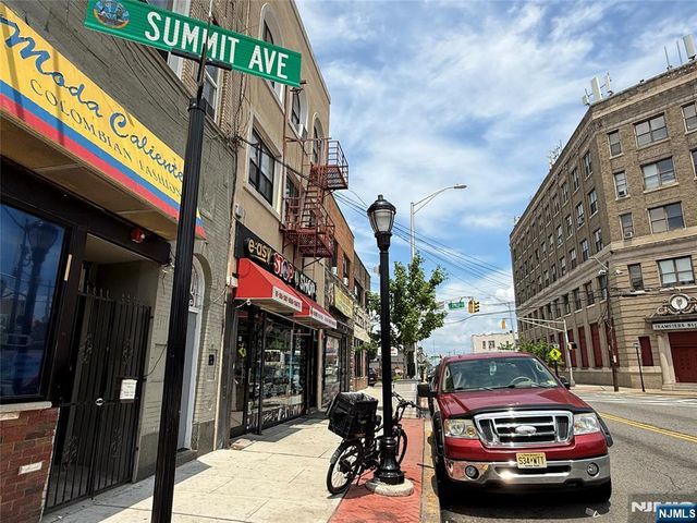 615 Summit Avenue, Union City, NJ 07087