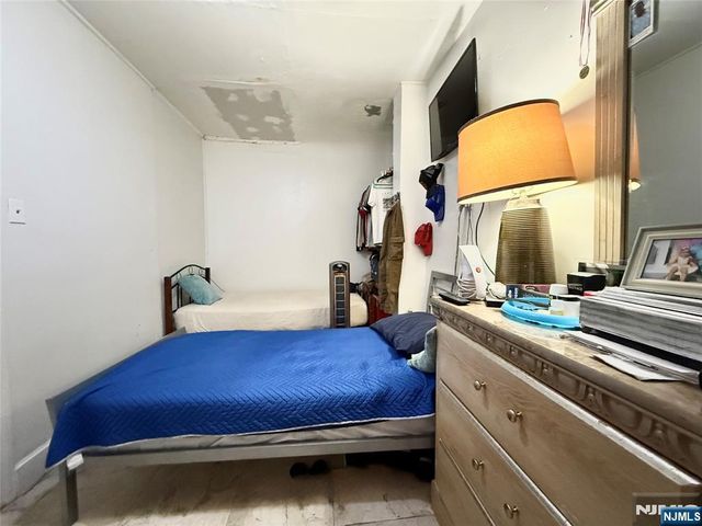 615 Summit Avenue, Union City, NJ 07087