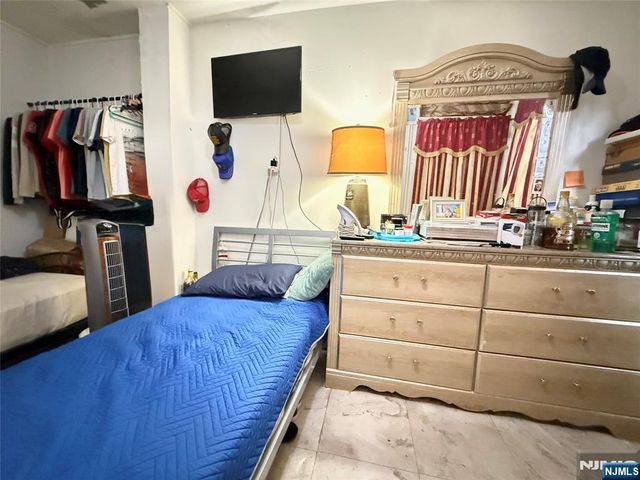 615 Summit Avenue, Union City, NJ 07087
