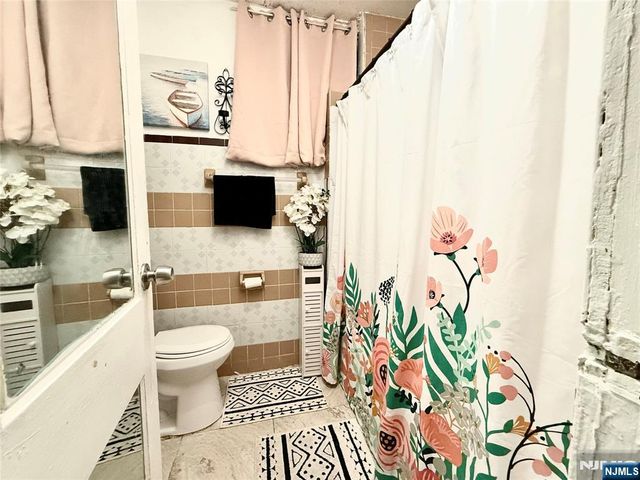 615 Summit Avenue, Union City, NJ 07087