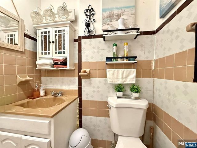 615 Summit Avenue, Union City, NJ 07087